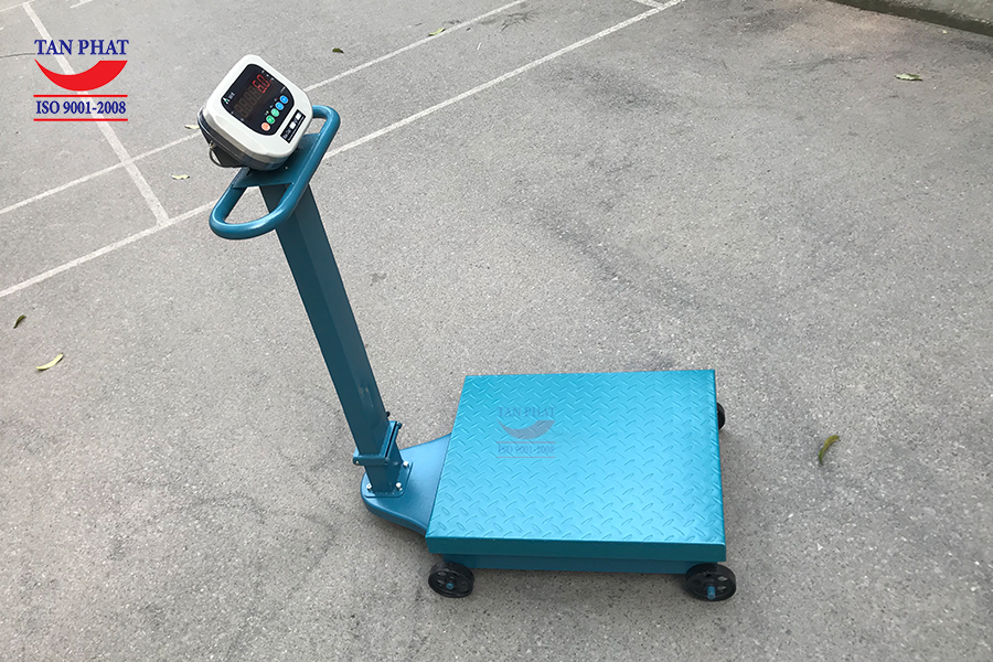 Cân bàn điện tử có gắn bánh xe đẩy