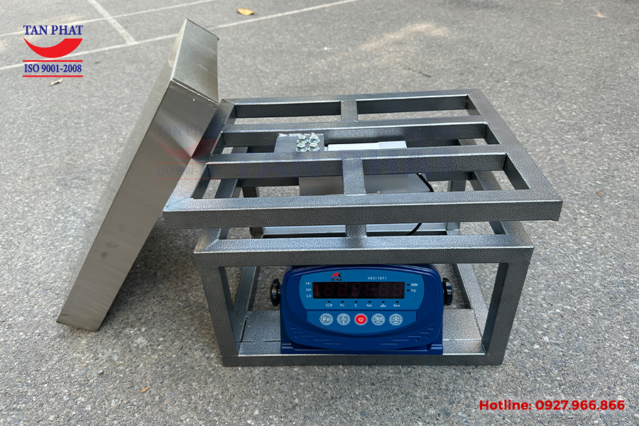 Cân điện tử ghế ngồi 100kg XK31181T khung thép sơn tĩnh điện