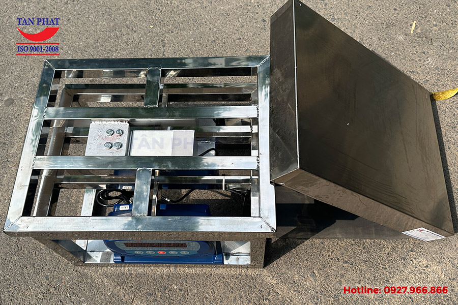 Cân ghế điện tử 150kg sử dụng khung inox