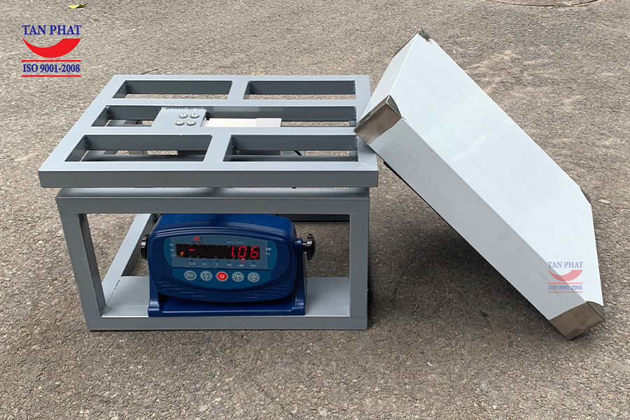 Cân điện tử dạng ghế 500kg sử dụng đầu cân XK3118T1 và khung thép sơn chống gỉ