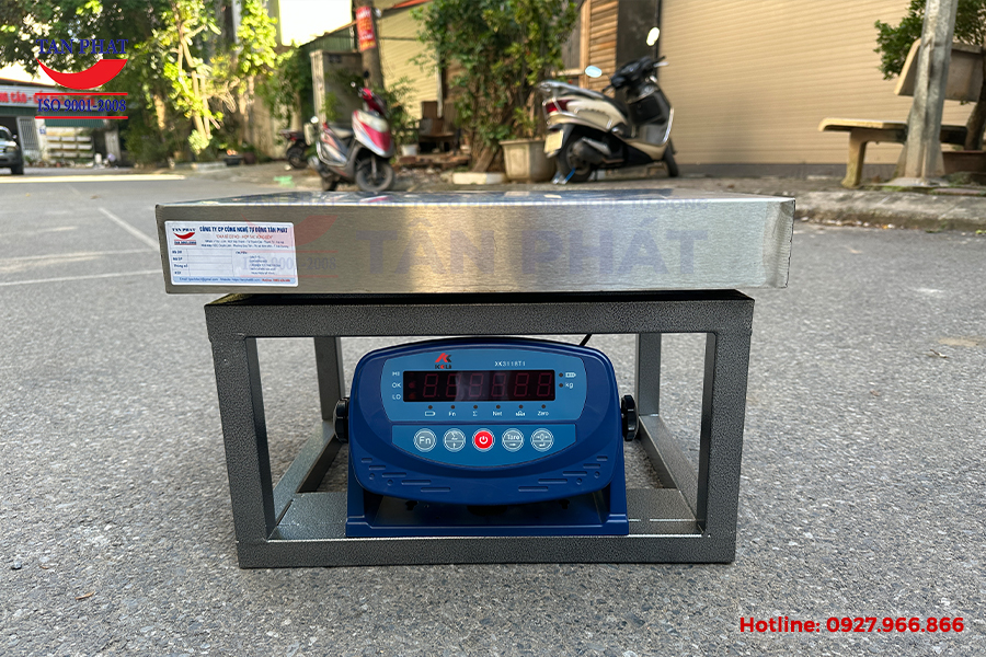 Cân ghế ngồi điện tử XK3118T1 tải trọng 500kg kết cấu khung thép sơn tính điện