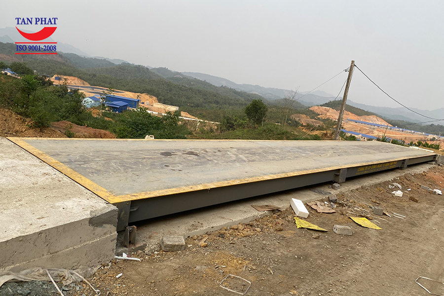 Mẫu cân 40 tấn dài 12m lắp đặt tại Cao Bằng