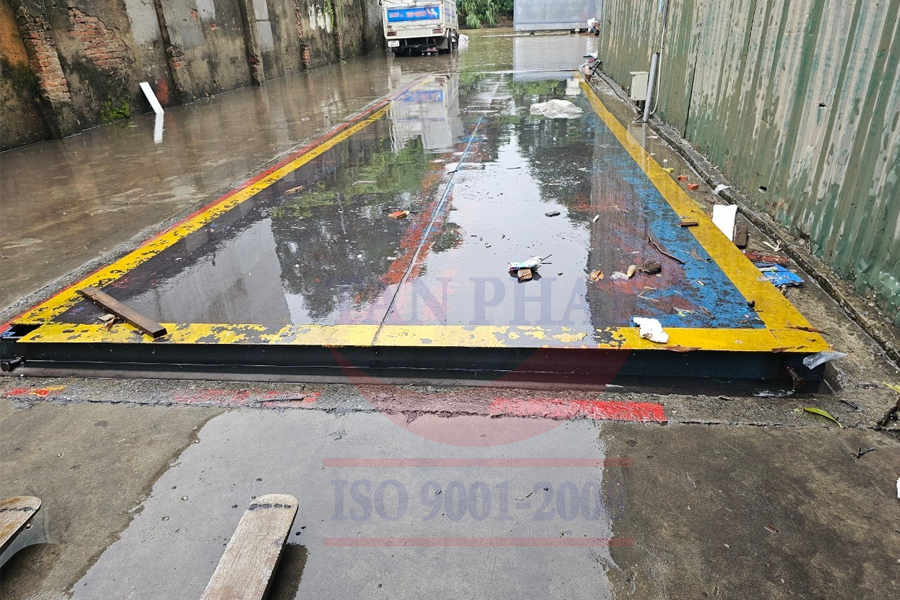 Cân ô tô bị ngập nước