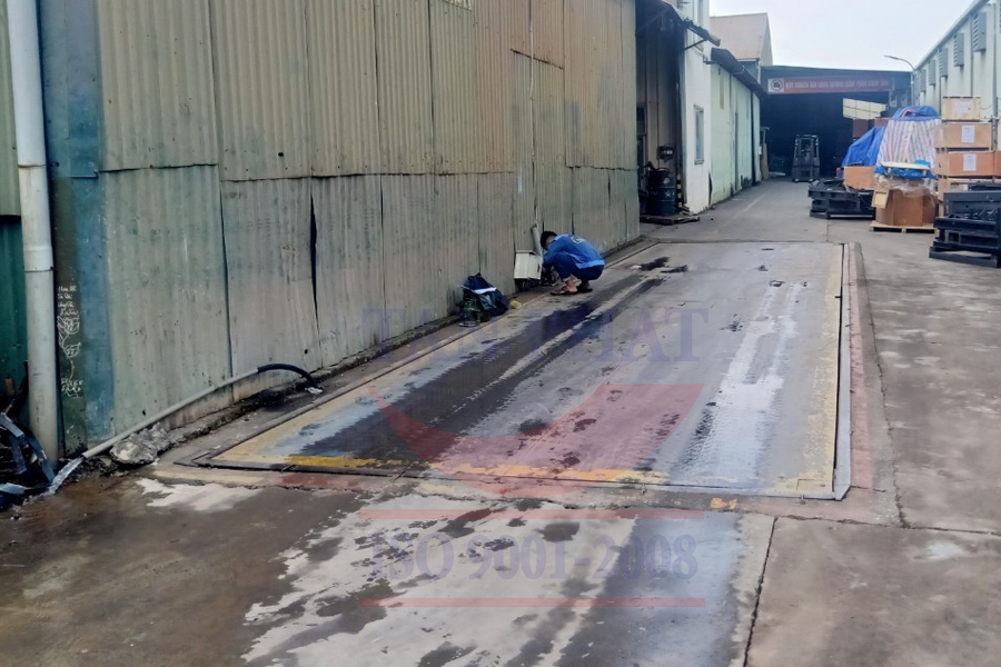 Cân ô tô bị ngập nước sau khi xử lý xong