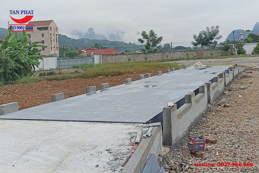 Trạm cân ô tô điện tử 150 tấn lắp đặt kiểu nổi