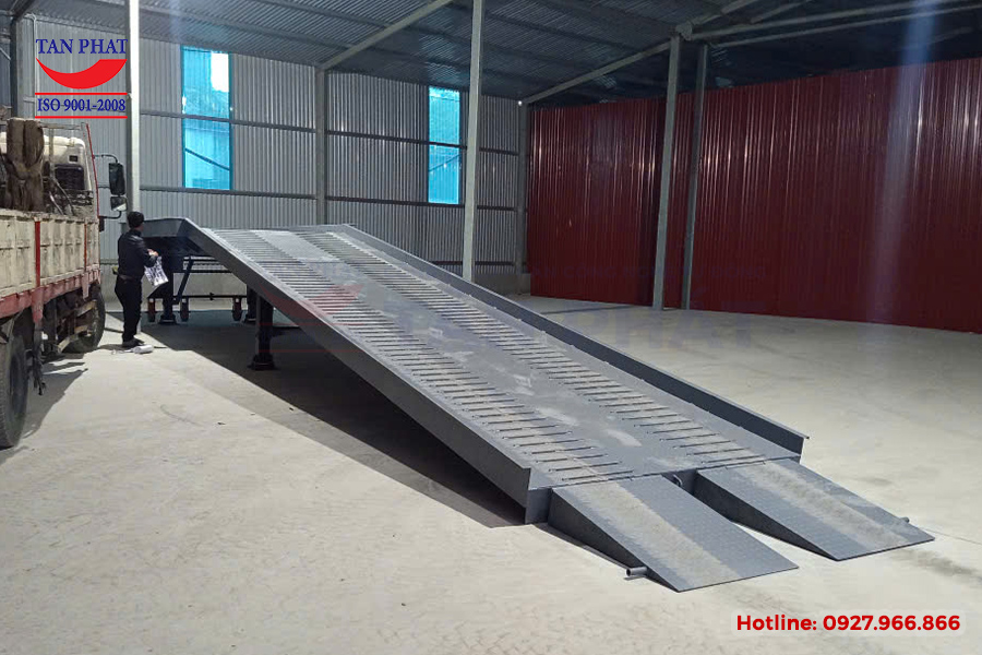 Cầu container 12 tấn tại Hà Nội