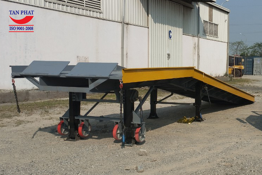 Cầu container 6 tấn