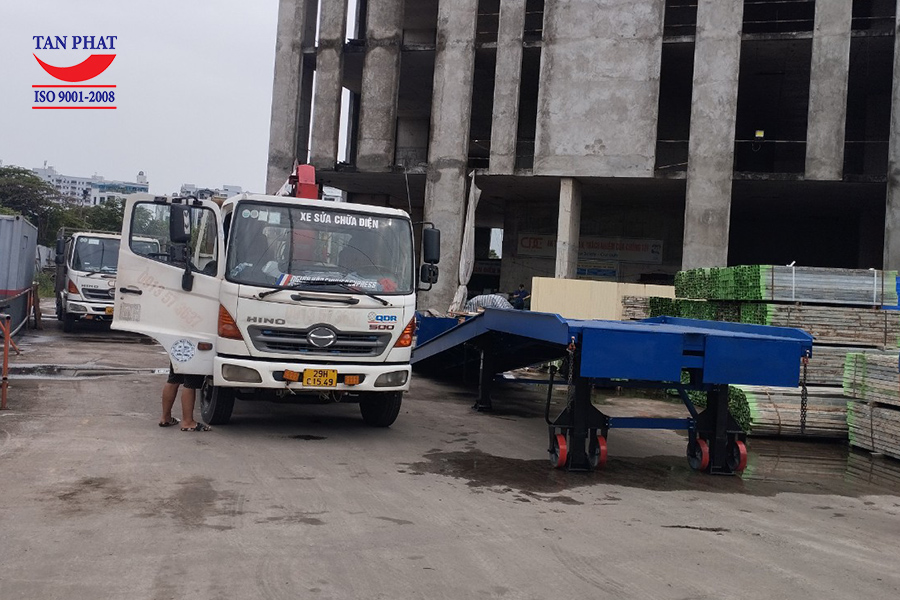 Cầu dẫn xe nâng 10 tấn tại Hải Phòng