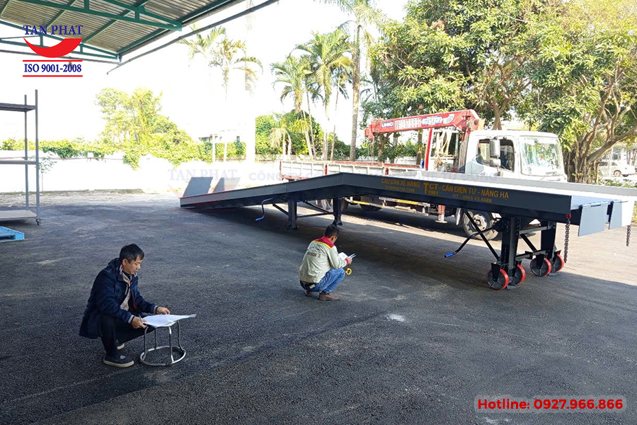 Cầu dẫn xe nâng 10 tấn tại Hưng Yên