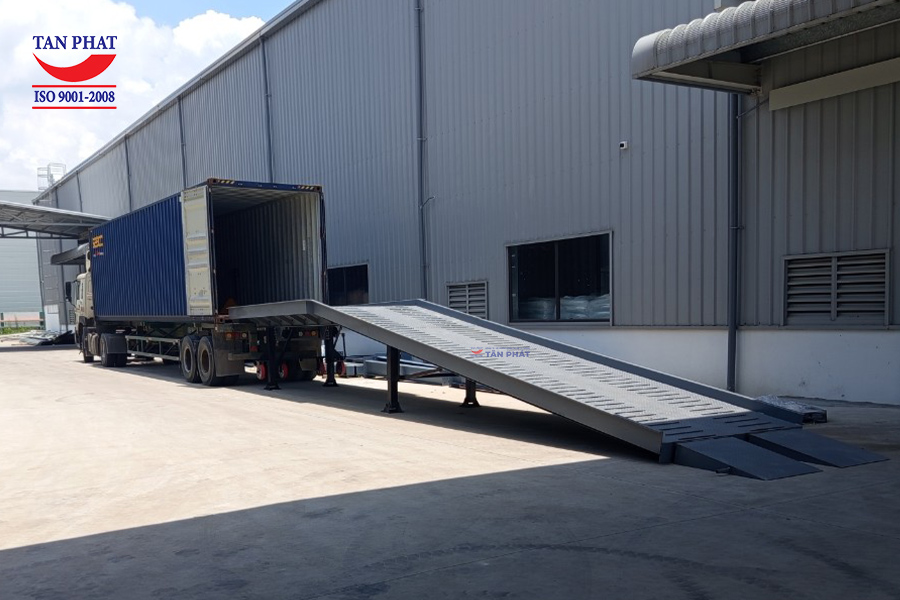 Cầu dẫn xe nâng 10 tấn tại Lạng Sơn