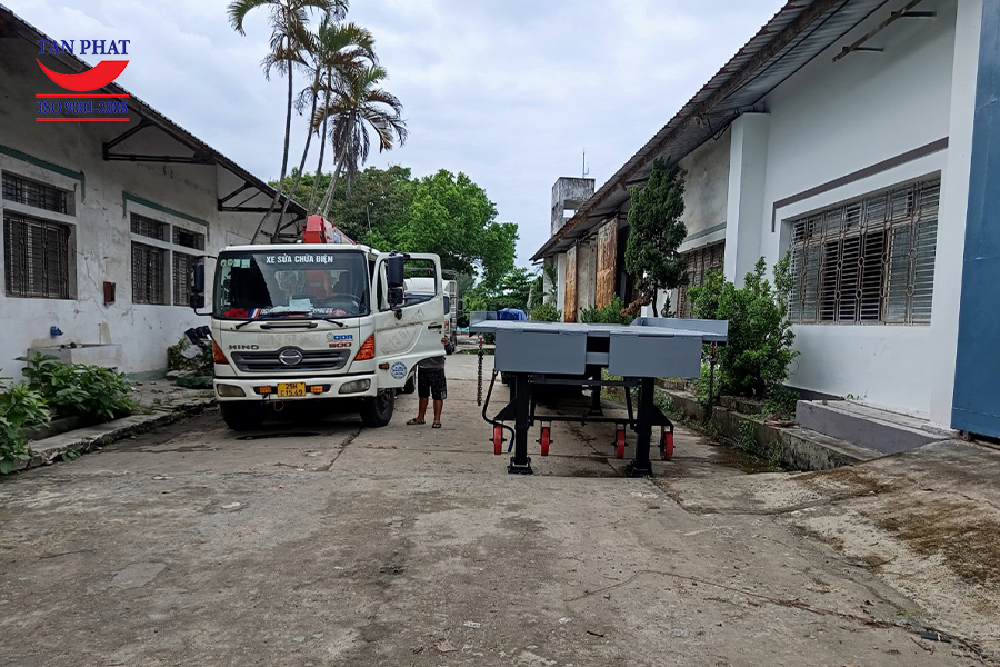 Cầu dẫn xe nâng 10 tấn tại Hà Nội