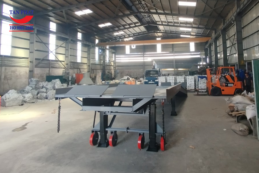 Cầu dẫn xe nâng 8 tấn