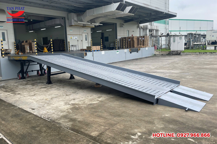 Cầu dẫn xe nâng 8 tấn Hà Nội