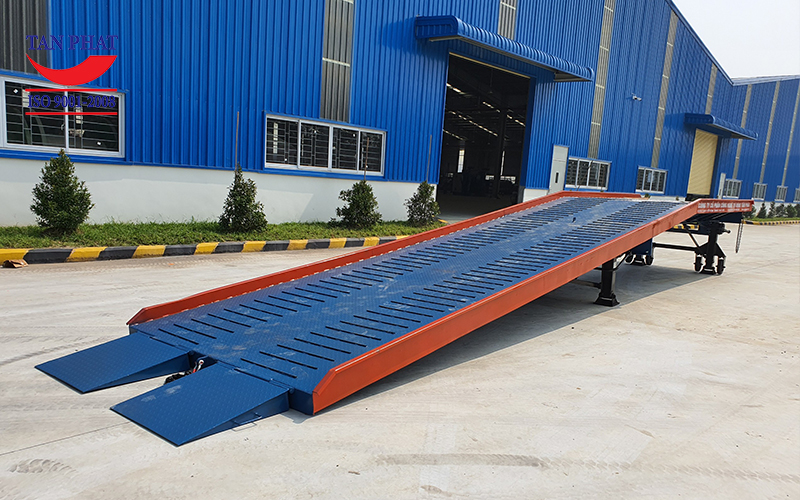 Cầu lên container 10 tấn (13m x 2.4m)