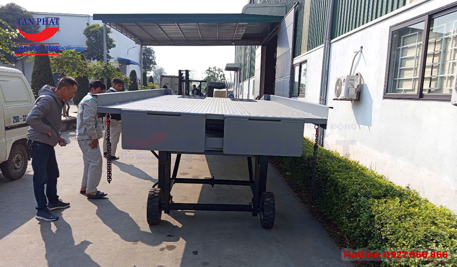 Cầu lên container 10 tấn tại Hà Nam