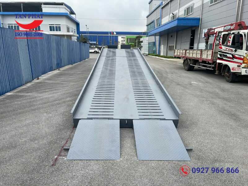 Cầu dẫn xe nâng tại Thanh Hóa thiết kế bền bỉ, vững chắc