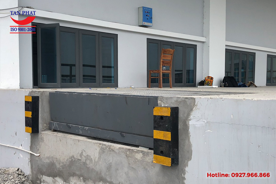 Dock thủy lực 13 tấn