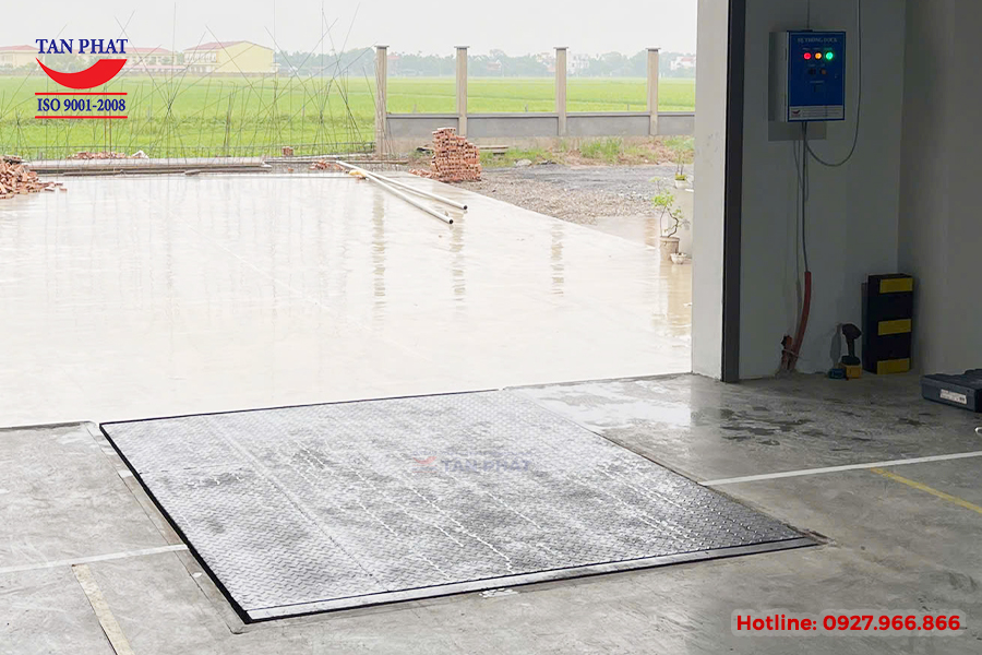 Dock thủy lực 6 tấn lắp tại Hà Nam