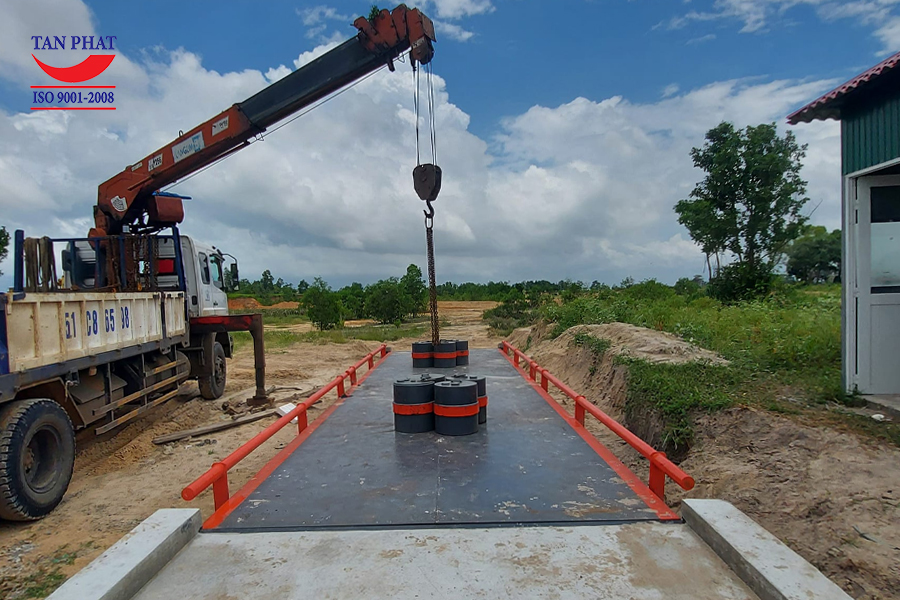 Tân Phát hoàn thiện trạm cân ô tô 150 tấn kết cấu dầm U350 cho doanh nghiệp tại tỉnh Phú Thọ