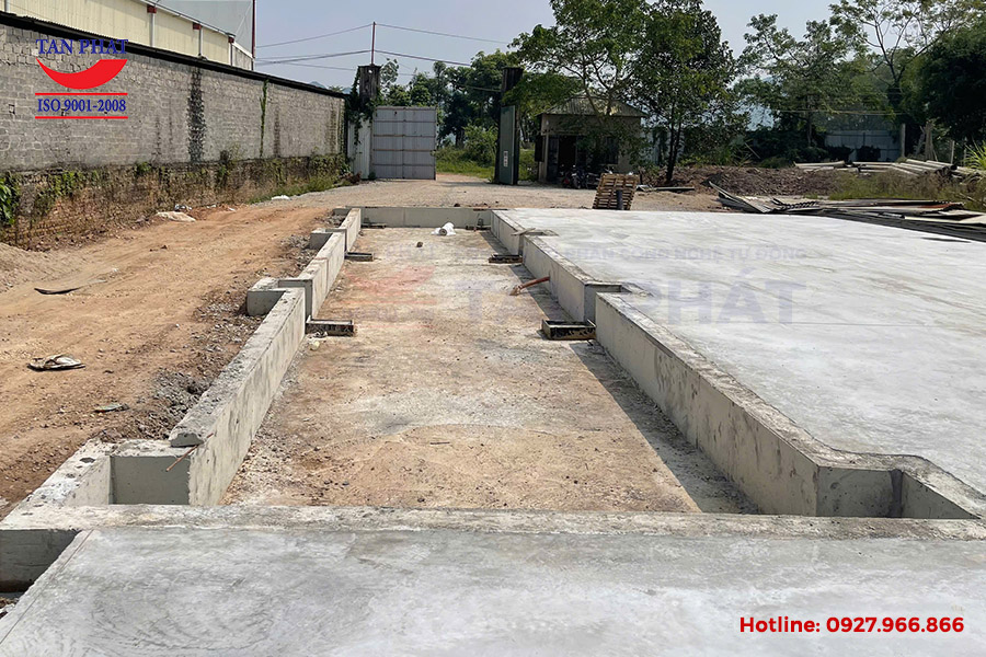 Hố móng cân điện tử 120 tấn tại Hòa Bình sau khi thi công xây dựng xong.