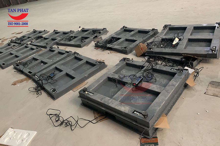 Sàn cân điện tử 1 tấn kích thước 1mx1m do CTCP CÔNG NGHỆ TỰ ĐỘNG TÂN PHÁT sản xuất.