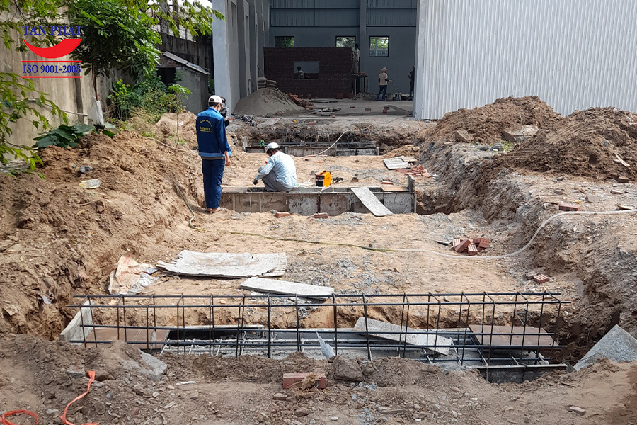 Tân Phát hướng dẫn khách hàng thi công móng cân 100 tấn 3x16m
