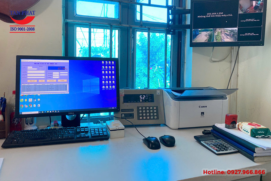 Không gian bên trong nhà điều hành trạm cân ô tô điện tử 120 tấn tại Hòa Bình.