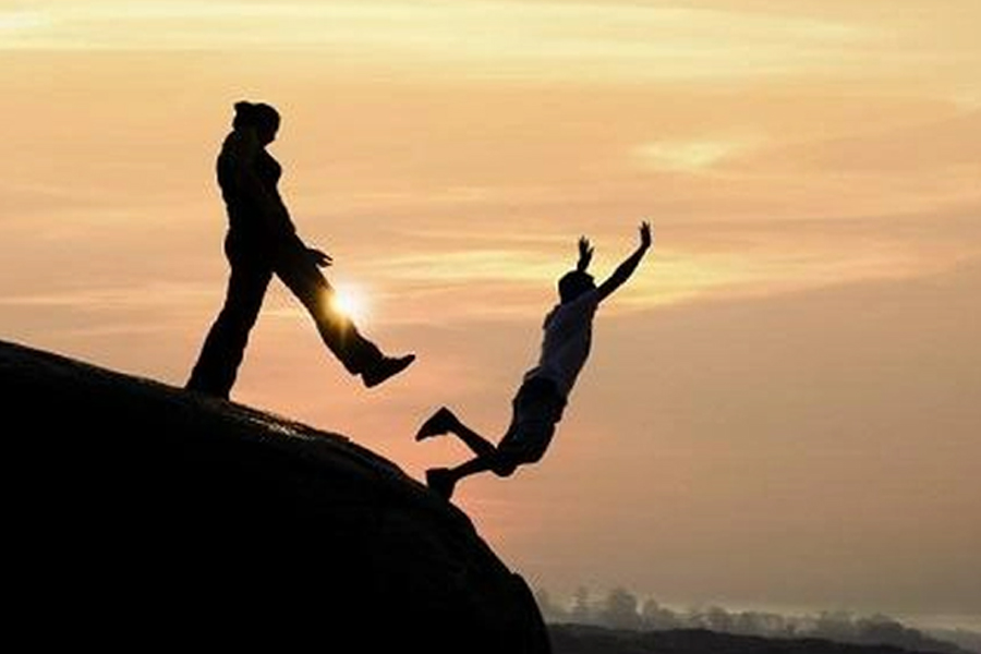 Qua cầu rút ván nghĩa có nghĩa là gì