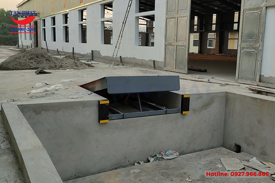 Sàn nâng thủy lực 15 tấn lắp tại Hoàng Mai, Hà Nội