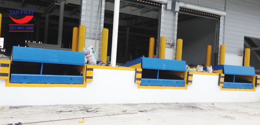 Dock Leveler 8 tấn thích hợp sử dụng cho các nhà xưởng có lượng hàng hóa cần bốc dỡ vừa phải