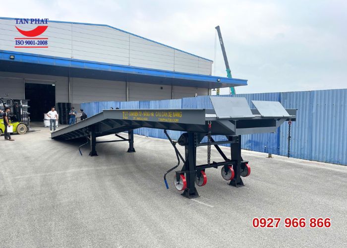 Cầu dẫn xe nâng 10 tấn - 11m (dài) x 2.35m (rộng) cho thuê tại miền Bắc