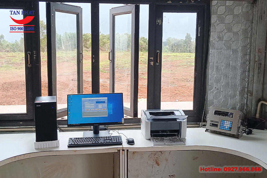 Hình ảnh phòng điều hành trạm cân 100 tấm 18x3m lắp tại Lào