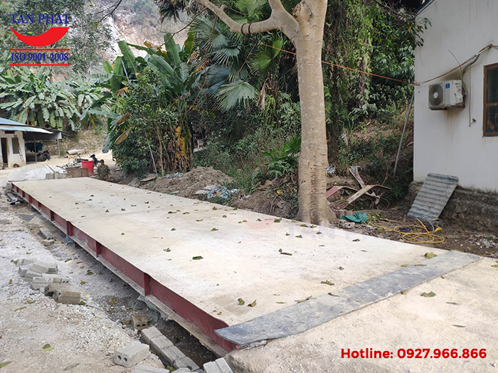 rạm cân ô tô 120 tấn sàn bê tông cốt thép lắp tại tỉnh Yên Bái