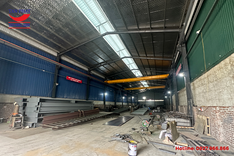 Hình ảnh nhà máy cơ khí Tân Phát chuyên sản xuất cân ô tô điện tử 60 tấn (12x3m) hiện đại hiện nay.