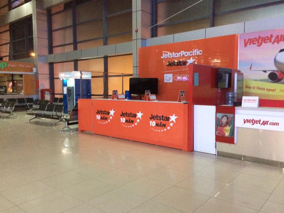 Quảng cáo tam anh đồng hàng cùng lễ kỷ niệm 10 năm của hãng máy bay JetstarPacific.