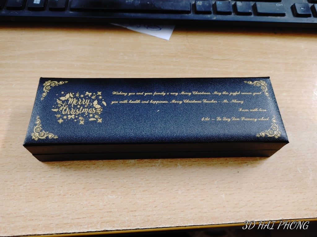 Hộp bút giả da khắc tên tặng giáng sinh