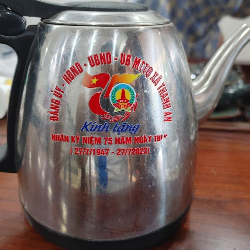 In-UV-DTF-cho-Am-sieu-toc-qua-tang