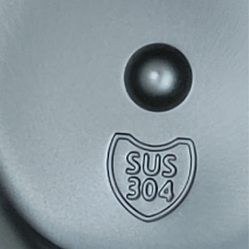 Bình giữ nhiệt chất liệu inox 304 an toàn