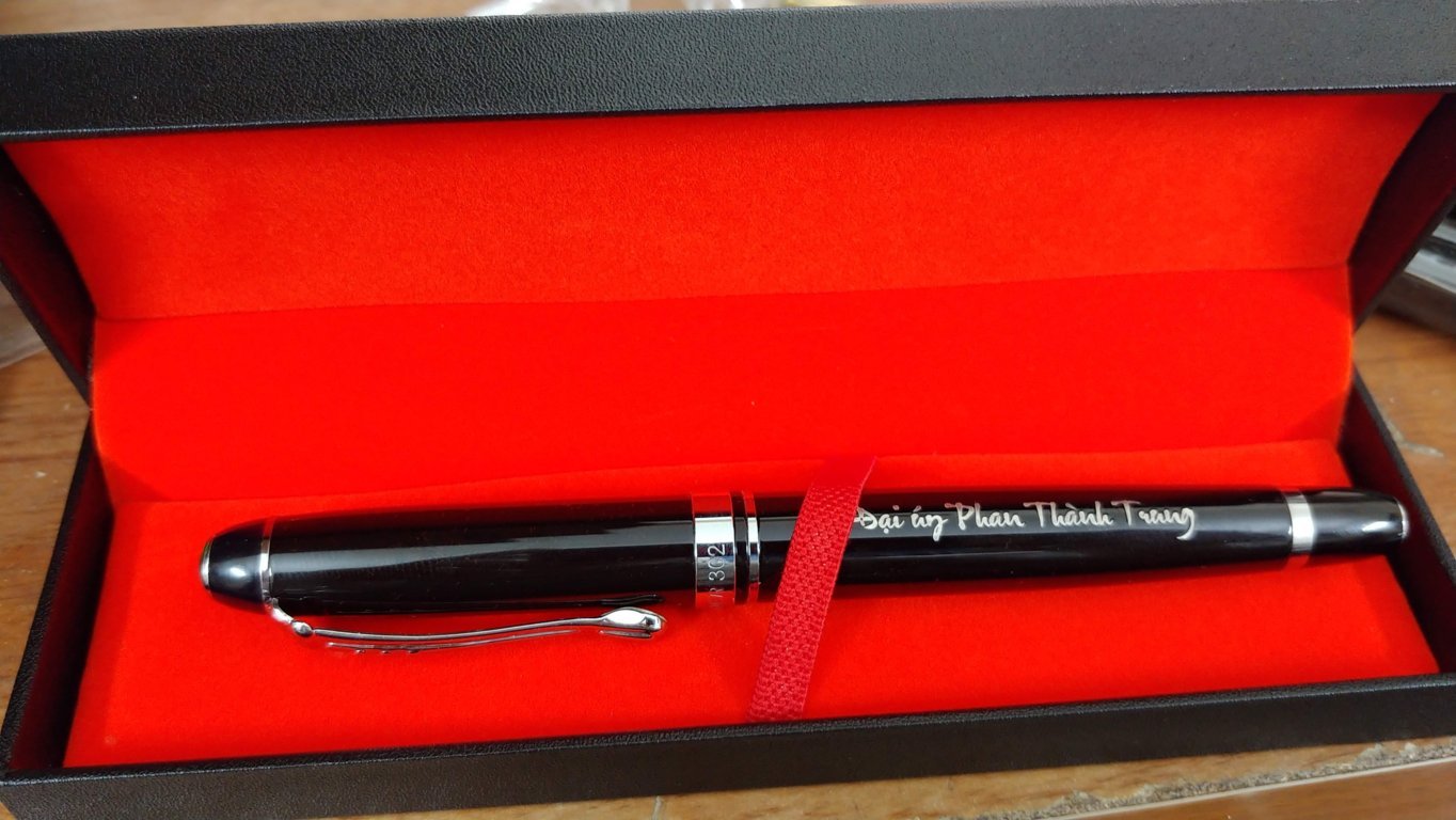 Bút ký kim loại khắc laser