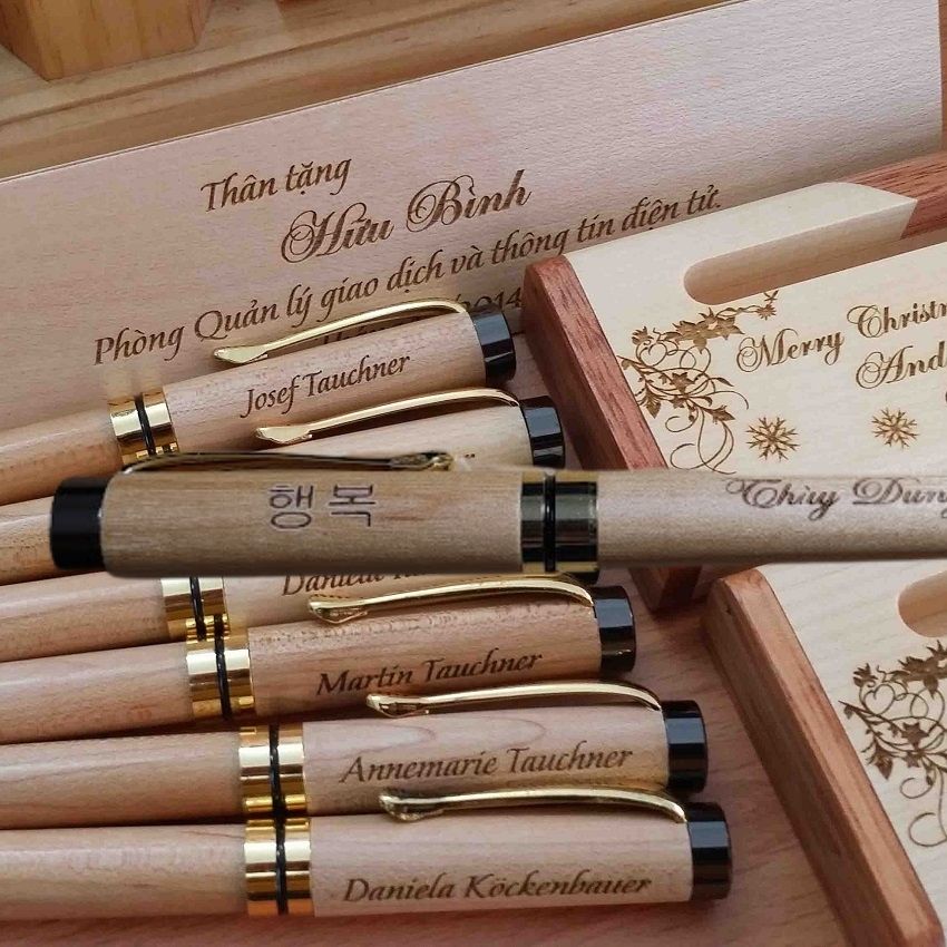 Set bút gỗ khắc tên