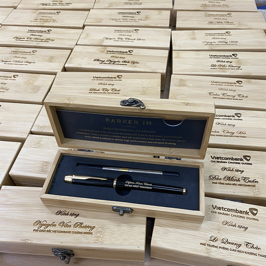 But ky Hop tre, hop go - But Parker khac laser