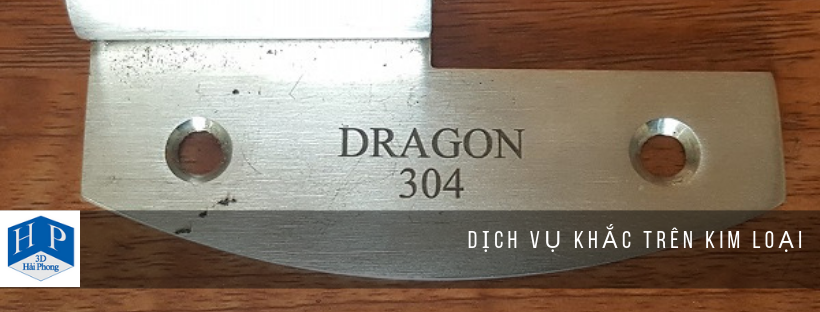 Ban-Le-Inox-Khac-Laser-Thuong-Hieu