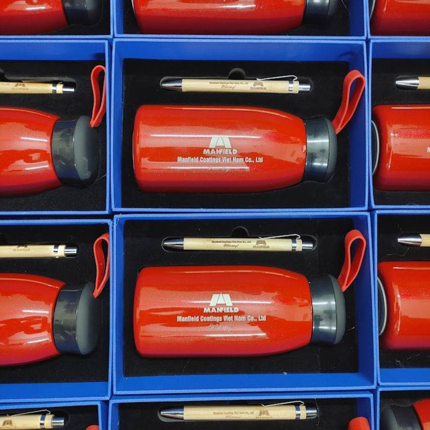 Set quà tặng doanh nghiệp: Bình giữ nhiệt - Bút ký/Bút tre gia công theo yêu cầu