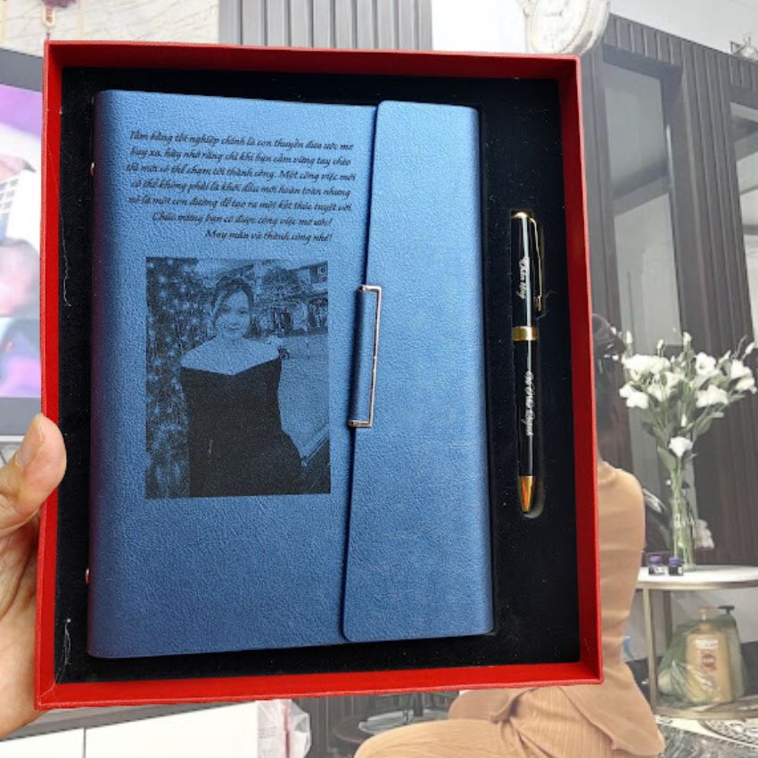 set qua tang - but ky so da khac hinh