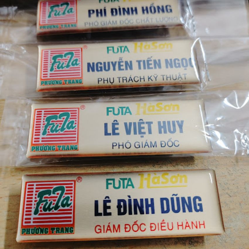 Thẻ tên - thẻ nhân viên