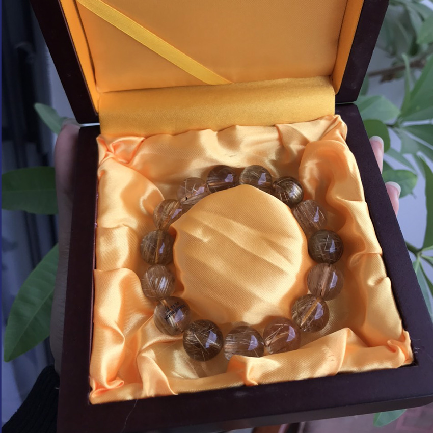 Vòng-Deo-Tay-Da-thach-anh-Khac-laser