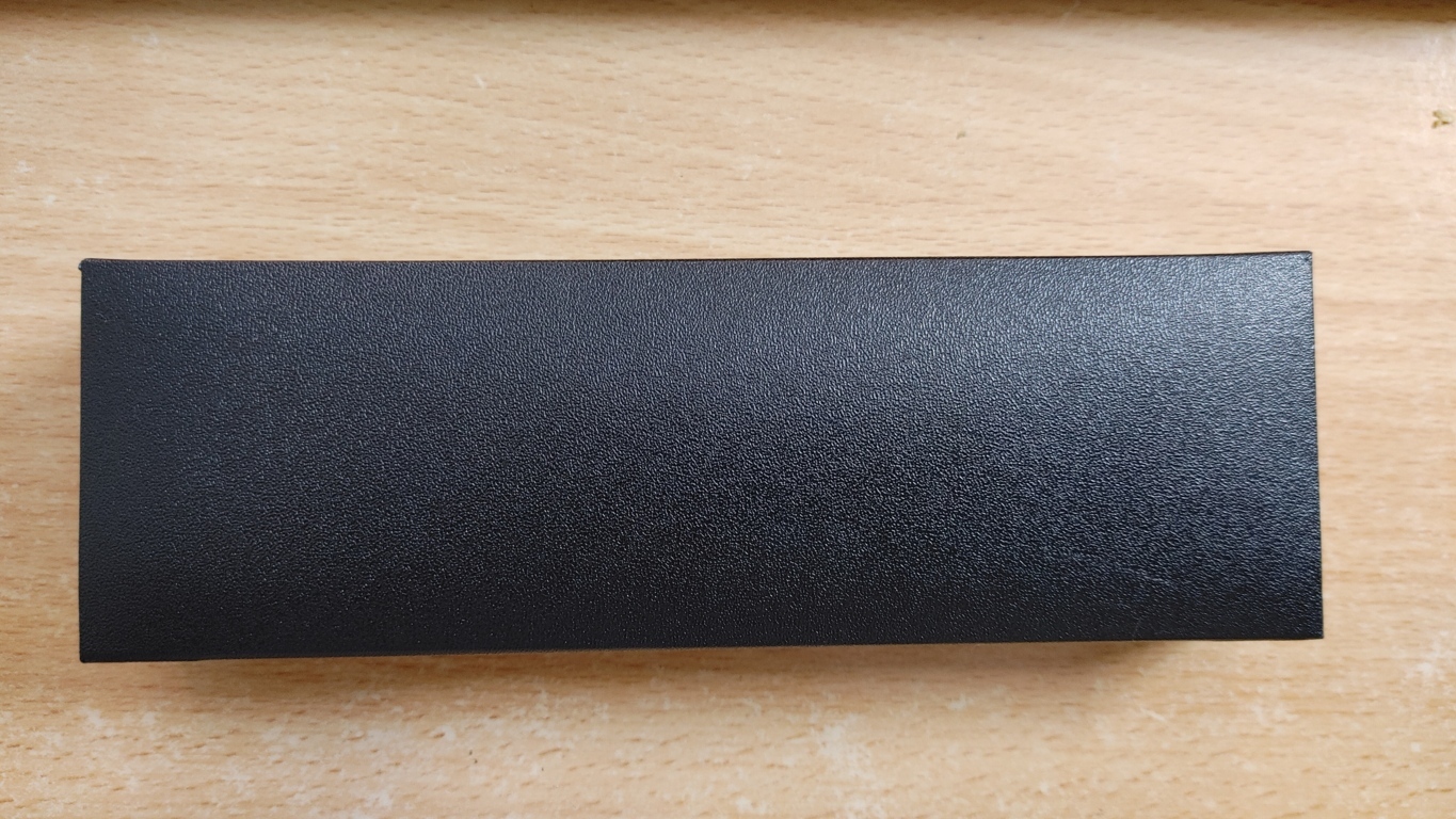 Hộp bút giả da bản lề gập mở dạng vỏ sò