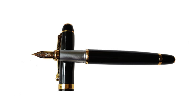 Bút máy cao cấp Baoer 302 đen cài vàng