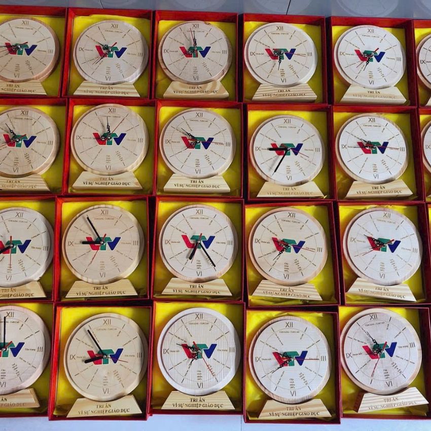 Đồng hồ gỗ - Quà tặng sự kiện