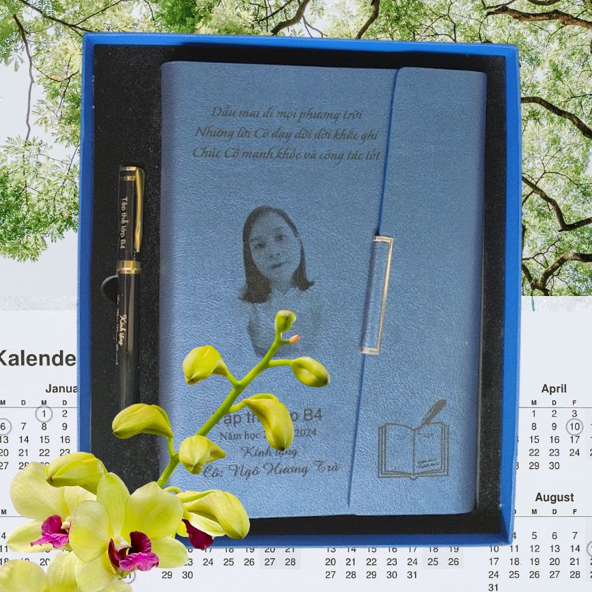 Sổ bìa da khắc laser tặng thầy cô
